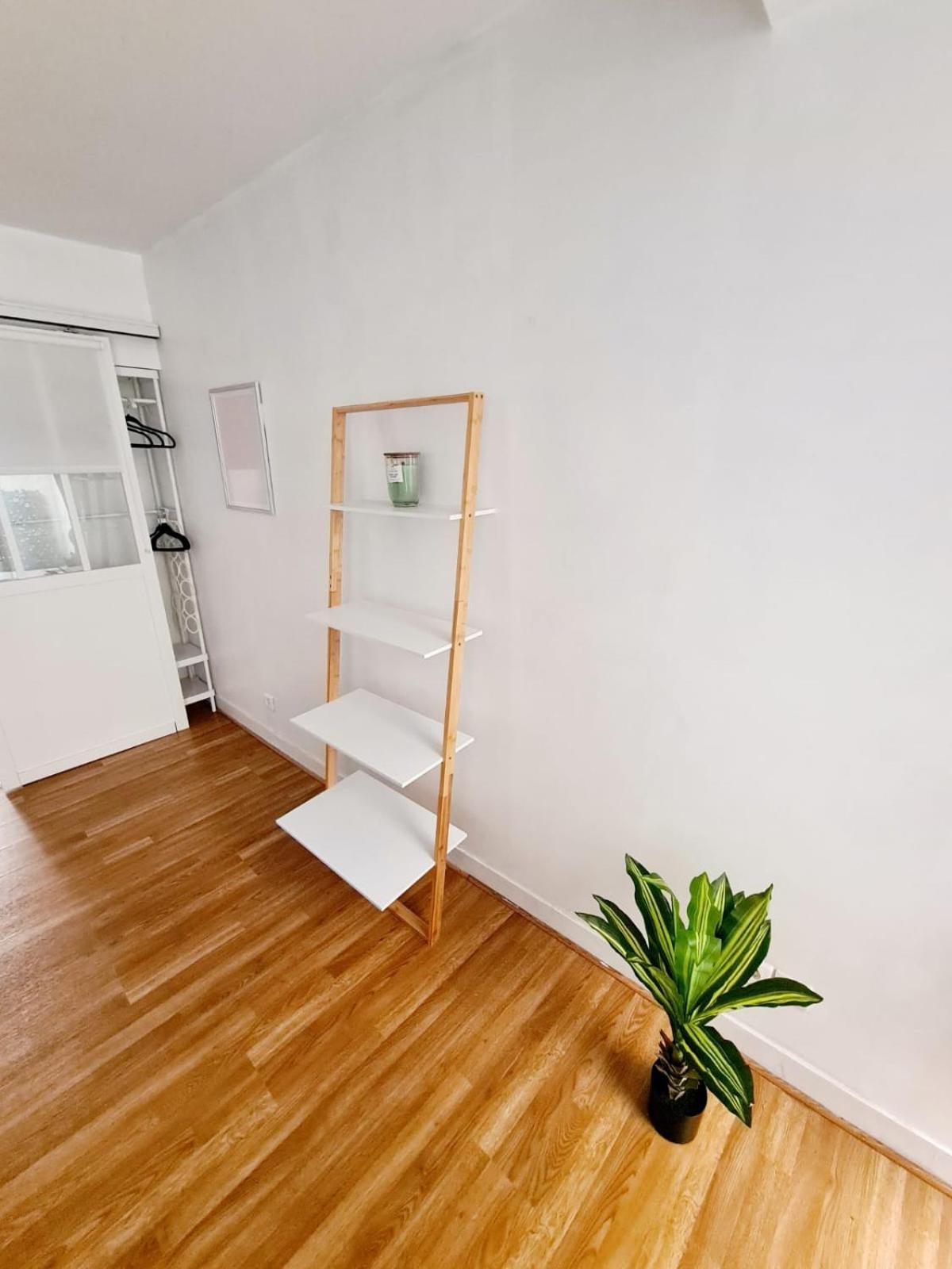Appartement Avec Terrasse - Orleans - Quai De Loire Exterior photo